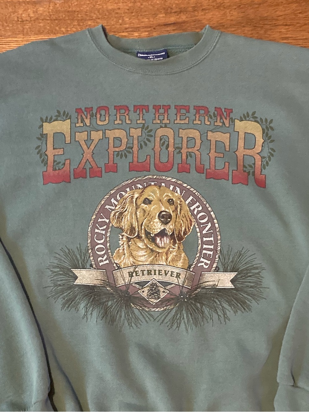 Vtg “Northern Explorer” retriever sweatshirt